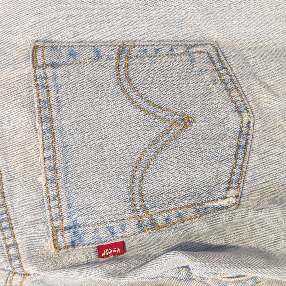 Levi's Light Wash Button Fly Straight Leg Blue Denim with Tan Label 5M Juniors - Picture 3 of 15